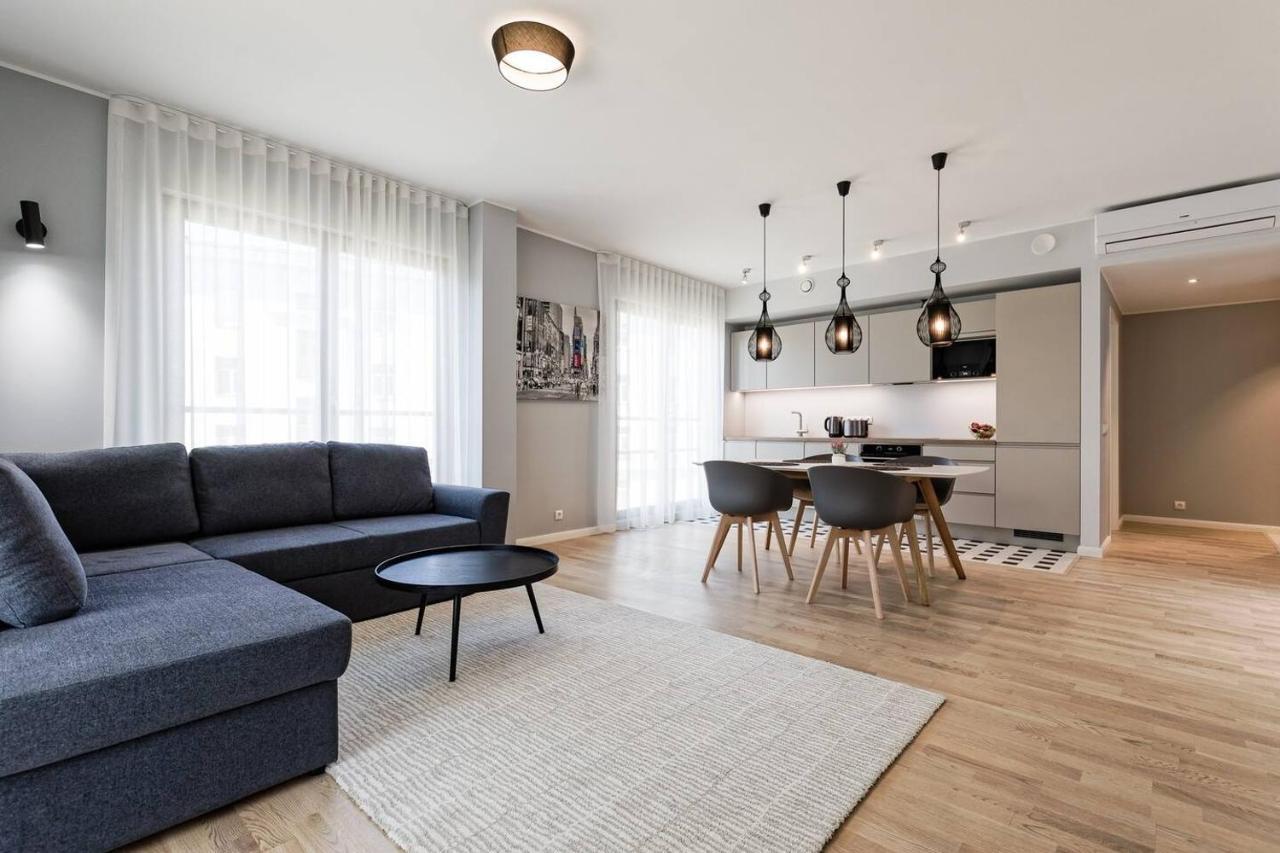 Central Apartments, Quiet With Free Parking And Ac. تالين المظهر الخارجي الصورة