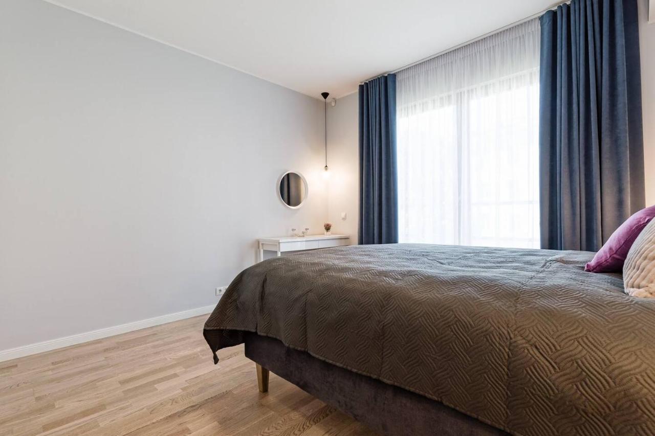 Central Apartments, Quiet With Free Parking And Ac. تالين المظهر الخارجي الصورة