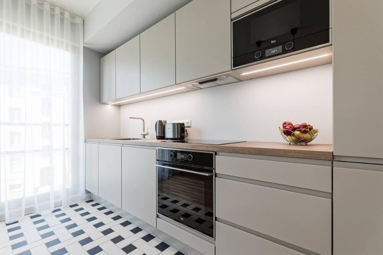 Central Apartments, Quiet With Free Parking And Ac. تالين المظهر الخارجي الصورة