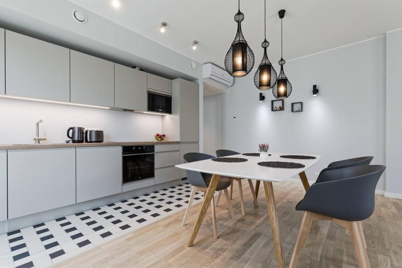 Central Apartments, Quiet With Free Parking And Ac. تالين المظهر الخارجي الصورة