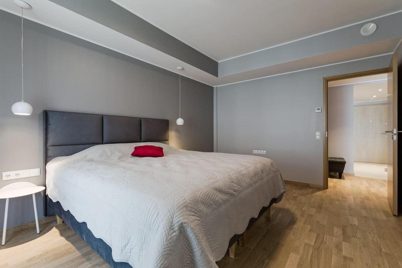 Central Apartments, Quiet With Free Parking And Ac. تالين المظهر الخارجي الصورة