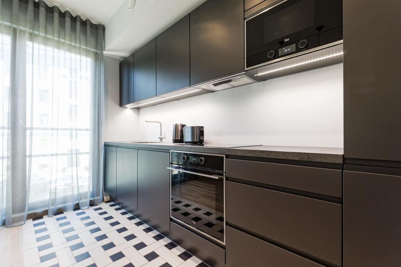 Central Apartments, Quiet With Free Parking And Ac. تالين المظهر الخارجي الصورة
