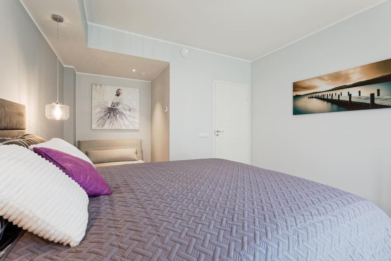 Central Apartments, Quiet With Free Parking And Ac. تالين المظهر الخارجي الصورة