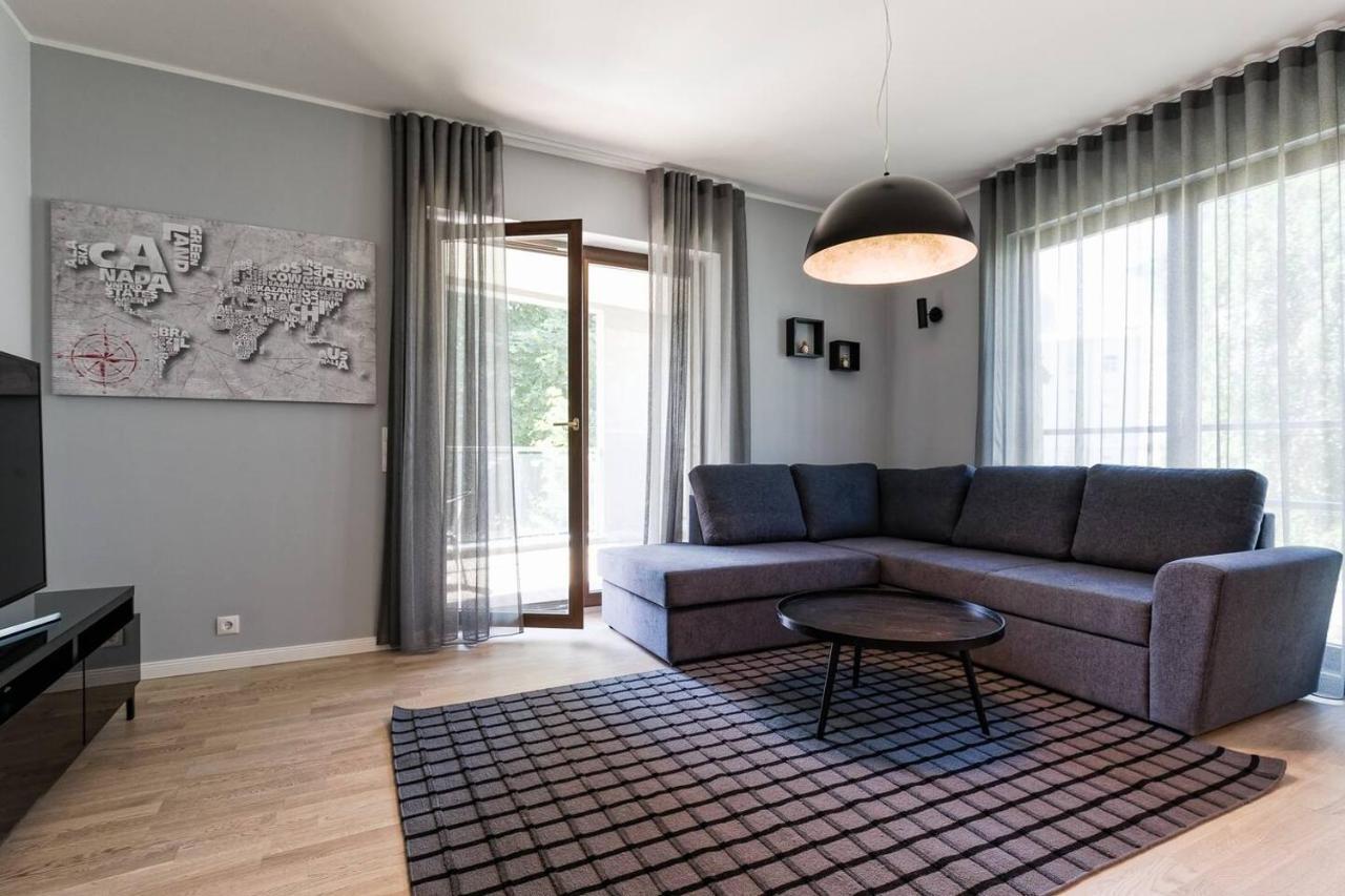 Central Apartments, Quiet With Free Parking And Ac. تالين المظهر الخارجي الصورة
