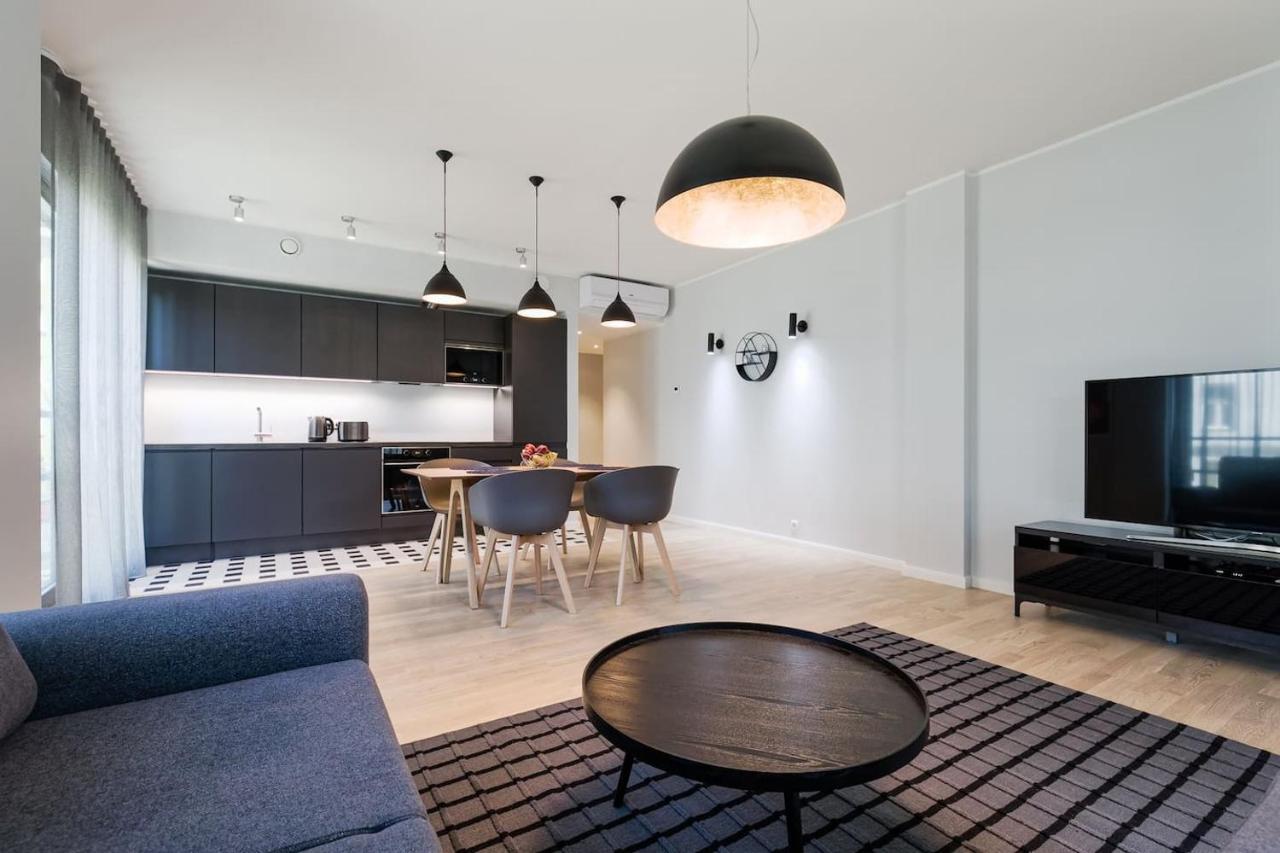 Central Apartments, Quiet With Free Parking And Ac. تالين المظهر الخارجي الصورة