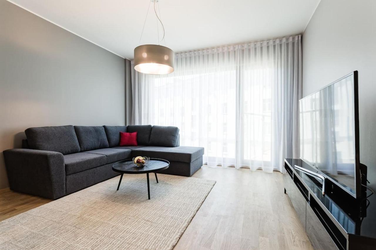 Central Apartments, Quiet With Free Parking And Ac. تالين المظهر الخارجي الصورة