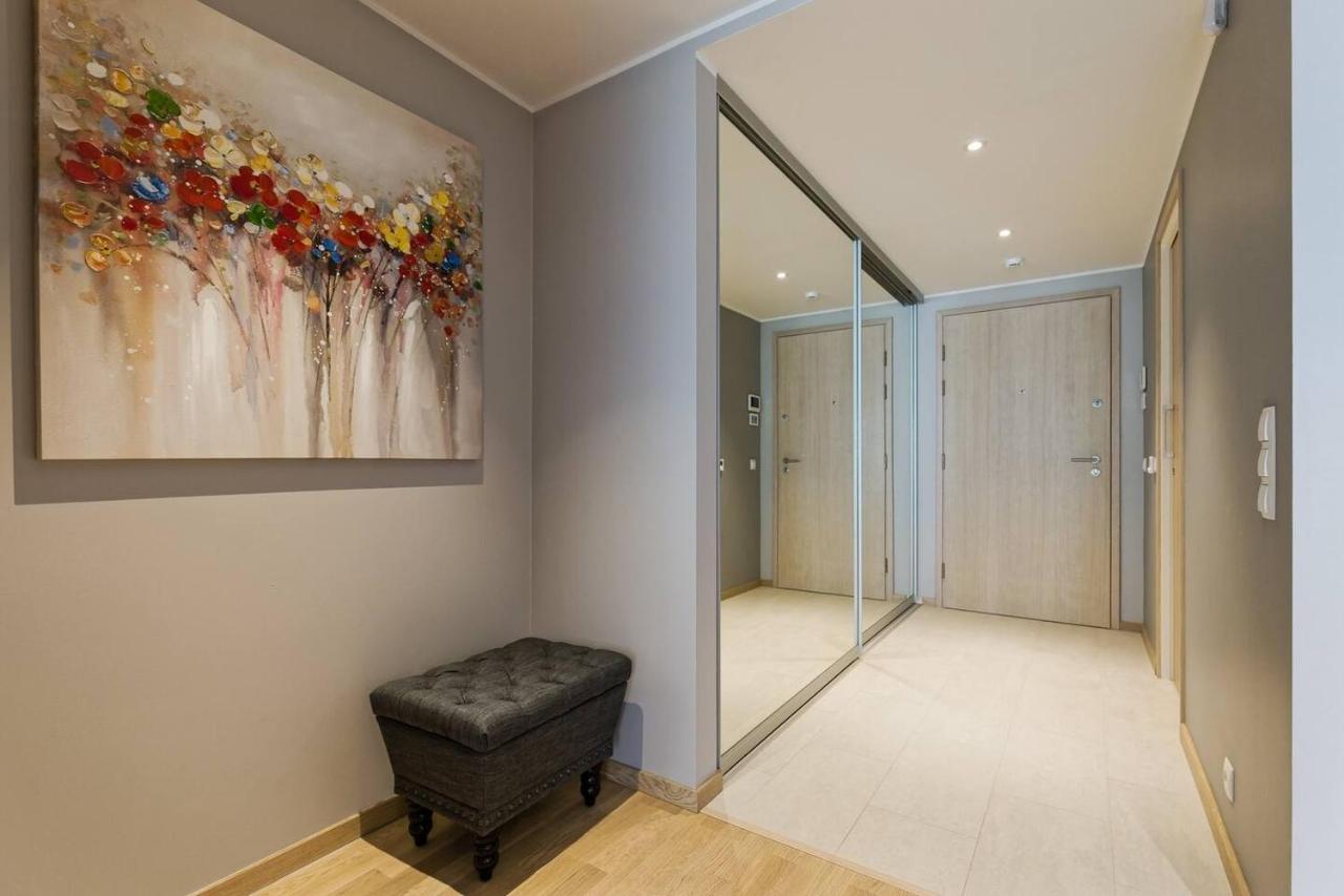 Central Apartments, Quiet With Free Parking And Ac. تالين المظهر الخارجي الصورة