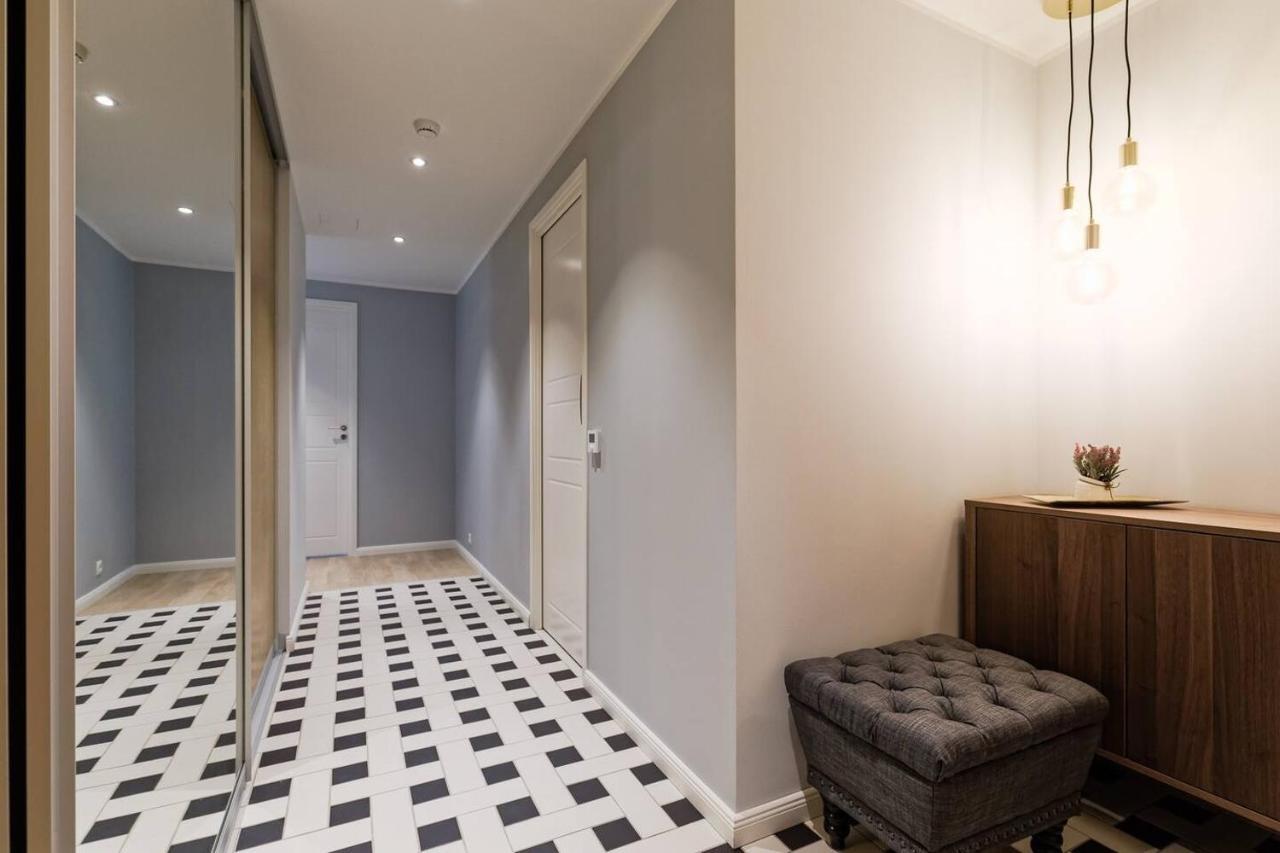 Central Apartments, Quiet With Free Parking And Ac. تالين المظهر الخارجي الصورة